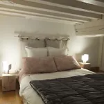 Διαμέρισμα Charming Flat In Historical Centre