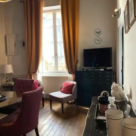 Charming Flat In Historical Centre *