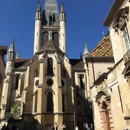 Charming Flat In Historical Centre Apartmán