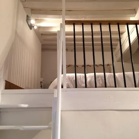 Charming Flat In Historical Centre 아파트 *