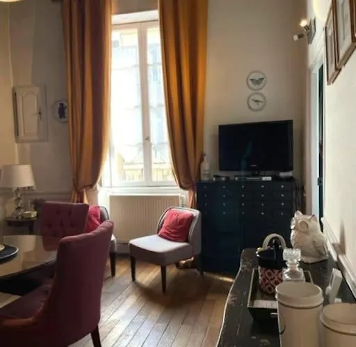 Charming Flat In Historical Centre *