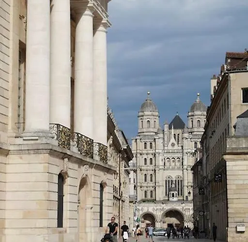 Charming Flat In Historical Centre Apartment *